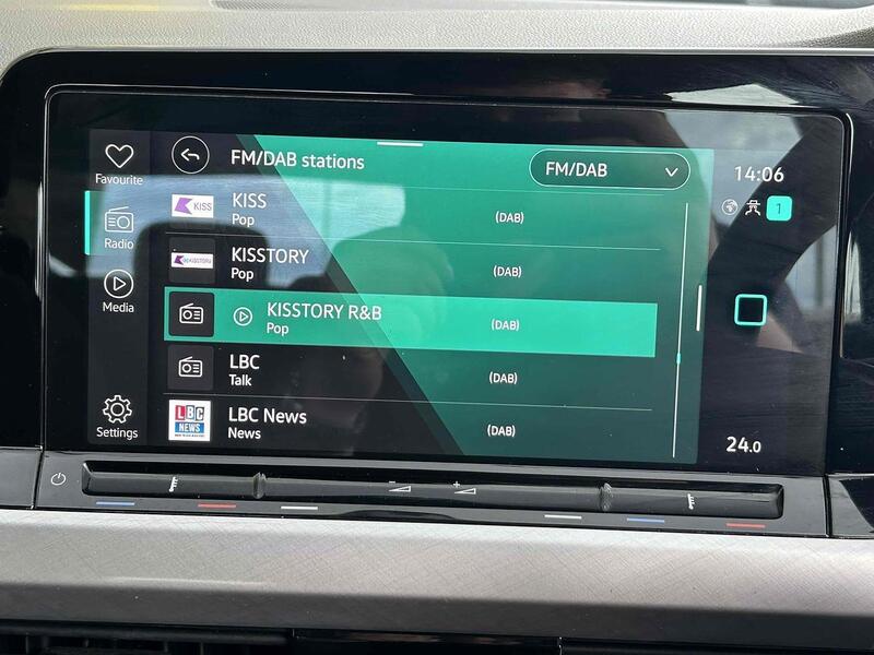 Volkswagen 1.0 eTSI MHEV Life Hatchback 5dr Petrol Hybrid DSG Euro 6 (s/s) (110 ps)