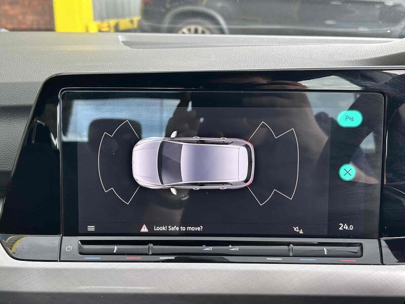 Volkswagen 1.0 eTSI MHEV Life Hatchback 5dr Petrol Hybrid DSG Euro 6 (s/s) (110 ps)