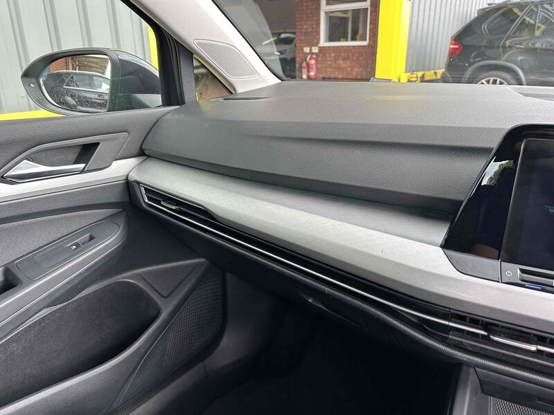 Volkswagen 1.0 eTSI MHEV Life Hatchback 5dr Petrol Hybrid DSG Euro 6 (s/s) (110 ps)