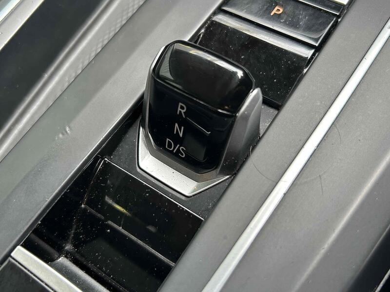 Volkswagen 1.0 eTSI MHEV Life Hatchback 5dr Petrol Hybrid DSG Euro 6 (s/s) (110 ps)