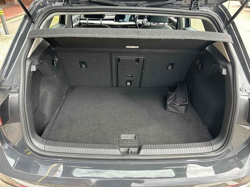 Volkswagen 1.0 eTSI MHEV Life Hatchback 5dr Petrol Hybrid DSG Euro 6 (s/s) (110 ps)