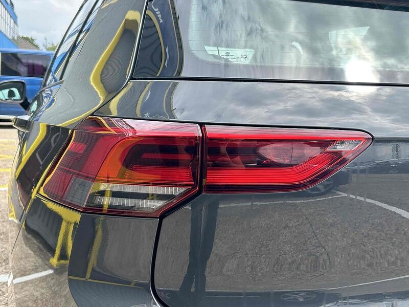 Volkswagen 1.0 eTSI MHEV Life Hatchback 5dr Petrol Hybrid DSG Euro 6 (s/s) (110 ps)