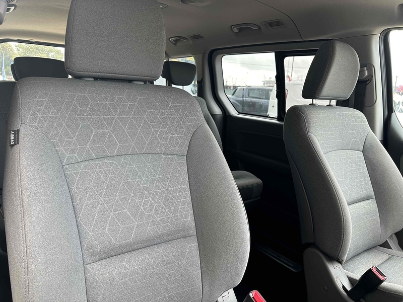 Hyundai 2.5 CRDi SE Nav MPV 5dr Diesel Manual Euro 6 (136 ps)