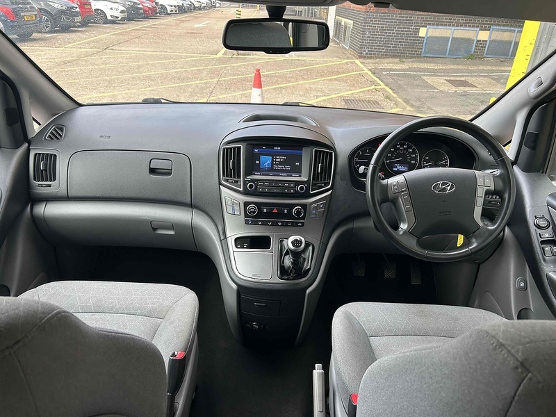 Hyundai 2.5 CRDi SE Nav MPV 5dr Diesel Manual Euro 6 (136 ps)