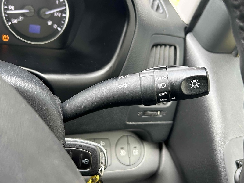 Hyundai 2.5 CRDi SE Nav MPV 5dr Diesel Manual Euro 6 (136 ps)