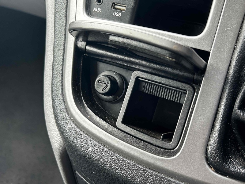 Hyundai 2.5 CRDi SE Nav MPV 5dr Diesel Manual Euro 6 (136 ps)