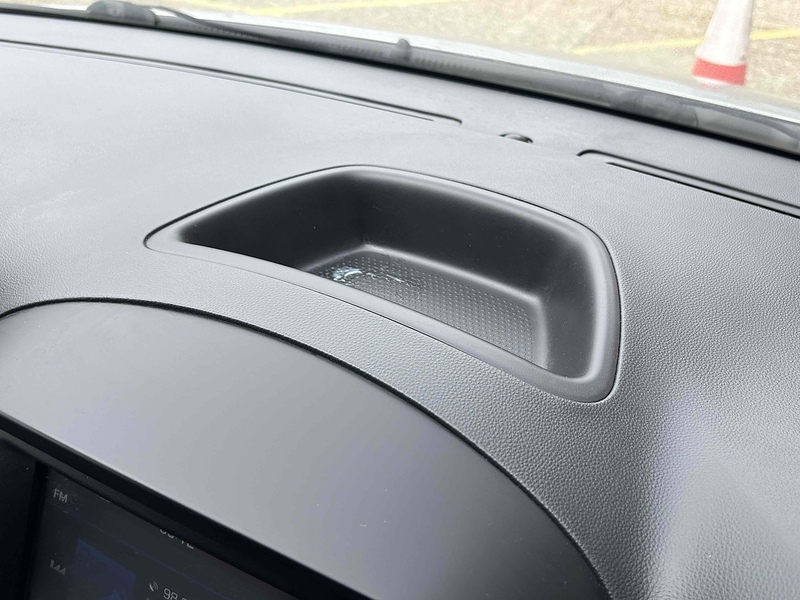 Hyundai 2.5 CRDi SE Nav MPV 5dr Diesel Manual Euro 6 (136 ps)