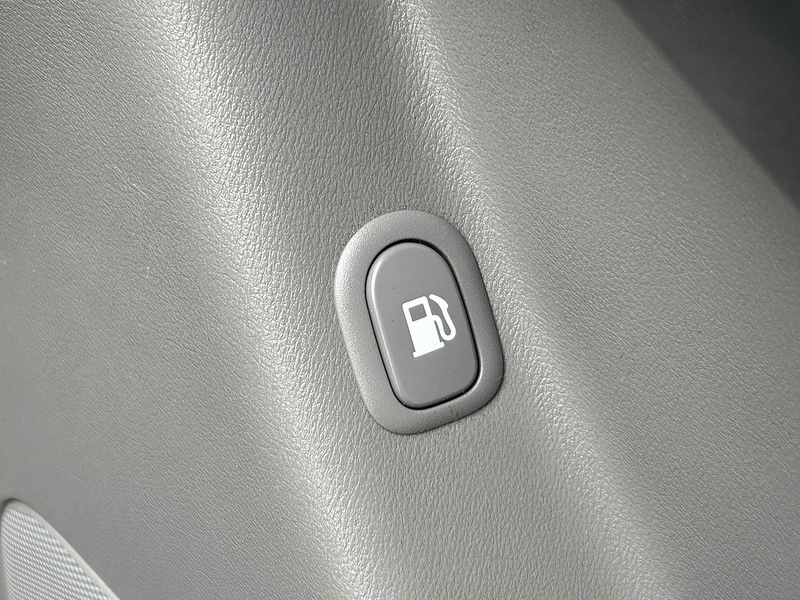 Hyundai 2.5 CRDi SE Nav MPV 5dr Diesel Manual Euro 6 (136 ps)