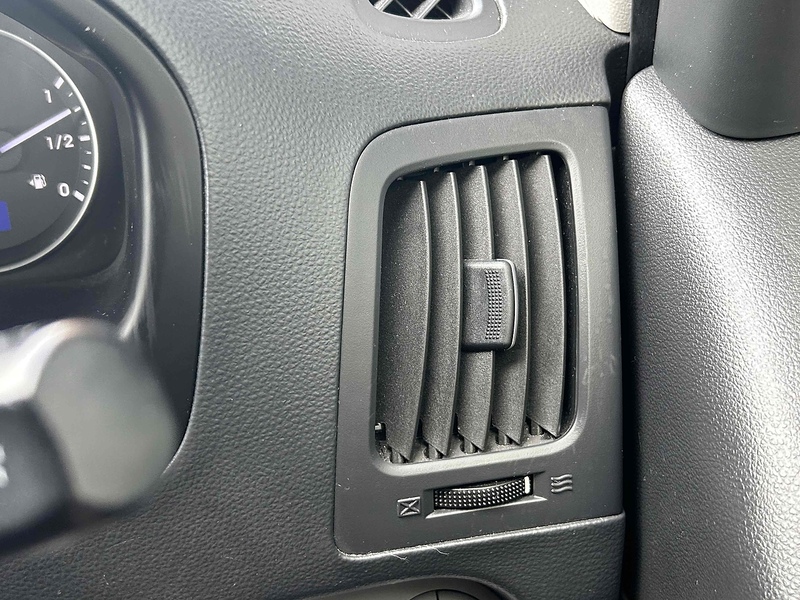 Hyundai 2.5 CRDi SE Nav MPV 5dr Diesel Manual Euro 6 (136 ps)