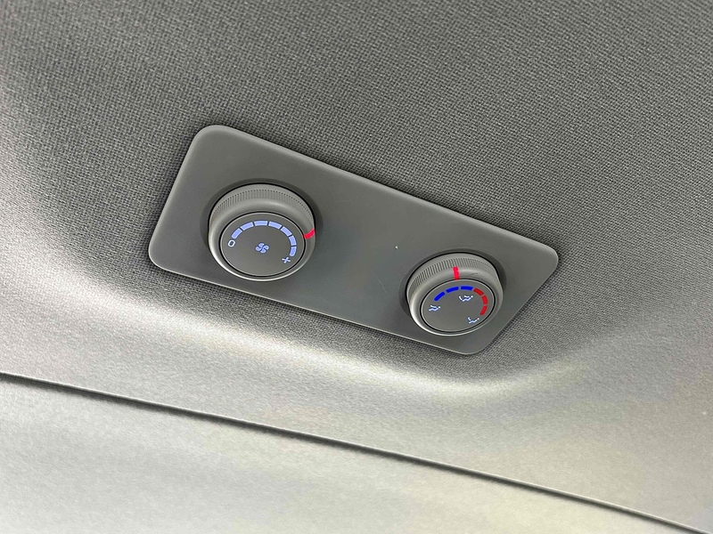 Hyundai 2.5 CRDi SE Nav MPV 5dr Diesel Manual Euro 6 (136 ps)