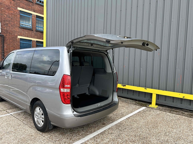 Hyundai 2.5 CRDi SE Nav MPV 5dr Diesel Manual Euro 6 (136 ps)