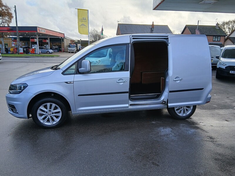 Volkswagen 2.0 TDI C20 BlueMotion Tech Highline Panel Van 5dr Diesel Manual SWB Euro 6 (s/s) (102 ps)