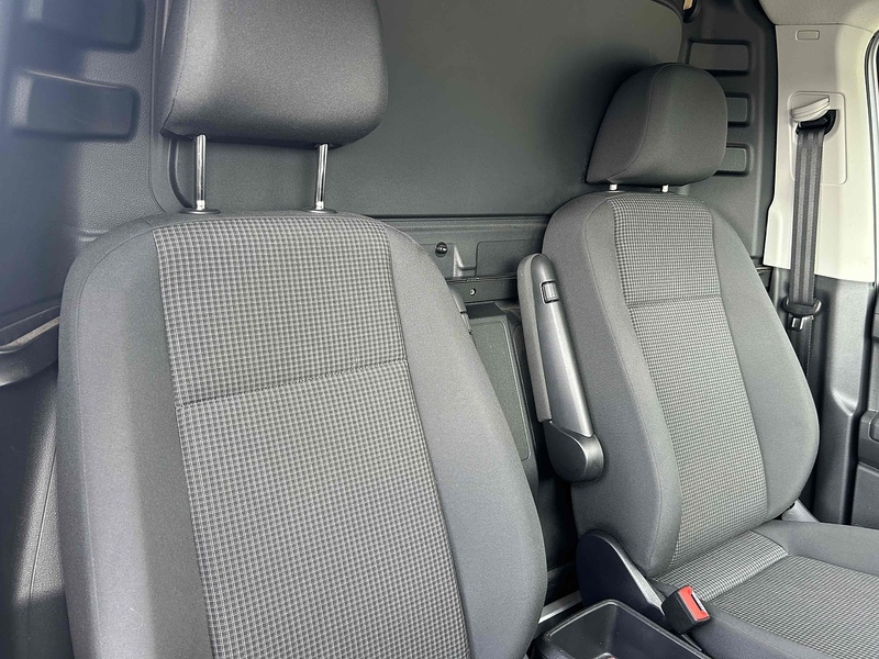 Volkswagen 2.0 TDI C20 Commerce Pro Panel Van 5dr Diesel Manual SWB Euro 6 (s/s) (102 ps)