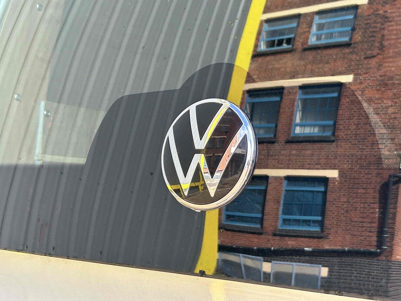 Volkswagen 2.0 TDI C20 Commerce Pro Panel Van 5dr Diesel Manual SWB Euro 6 (s/s) (102 ps)