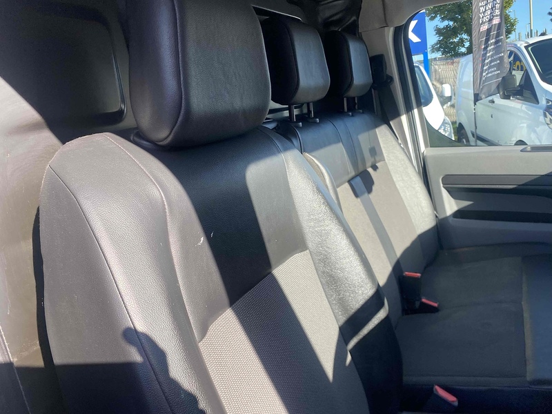 Vauxhall 1.5 Turbo D 2900 Dynamic Panel Van 6dr Diesel Manual L2 H1 Euro 6 (s/s) (100 ps)