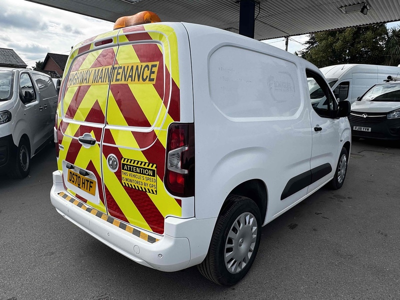 Vauxhall 1.6 Turbo D 2300 Sportive Panel Van 4dr Diesel Manual L1 H1 Euro 6 (s/s) (100 ps)