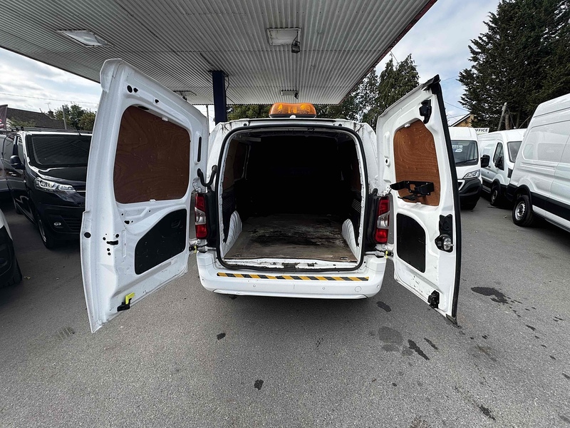 Vauxhall 1.6 Turbo D 2300 Sportive Panel Van 4dr Diesel Manual L1 H1 Euro 6 (s/s) (100 ps)