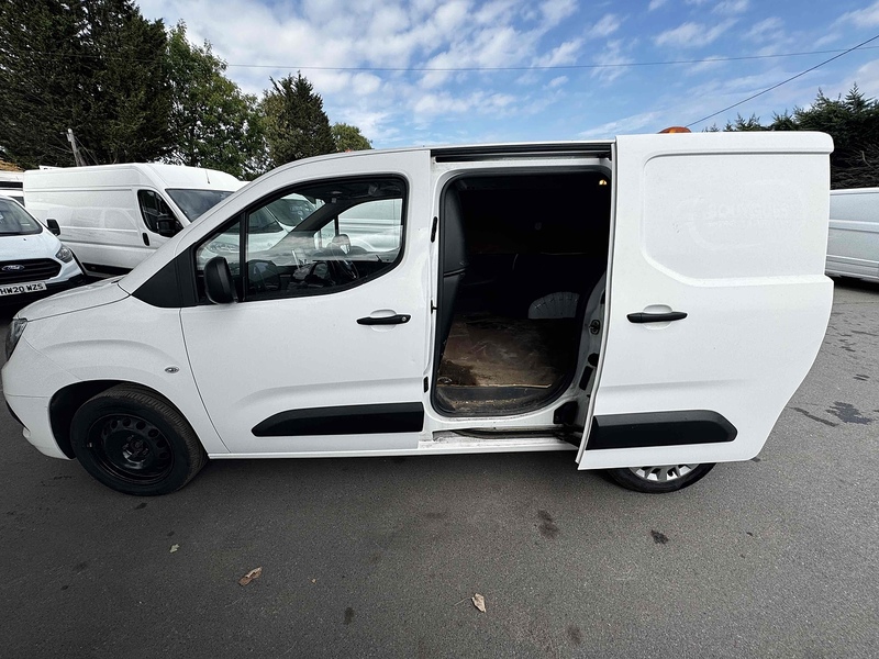 Vauxhall 1.6 Turbo D 2300 Sportive Panel Van 4dr Diesel Manual L1 H1 Euro 6 (s/s) (100 ps)