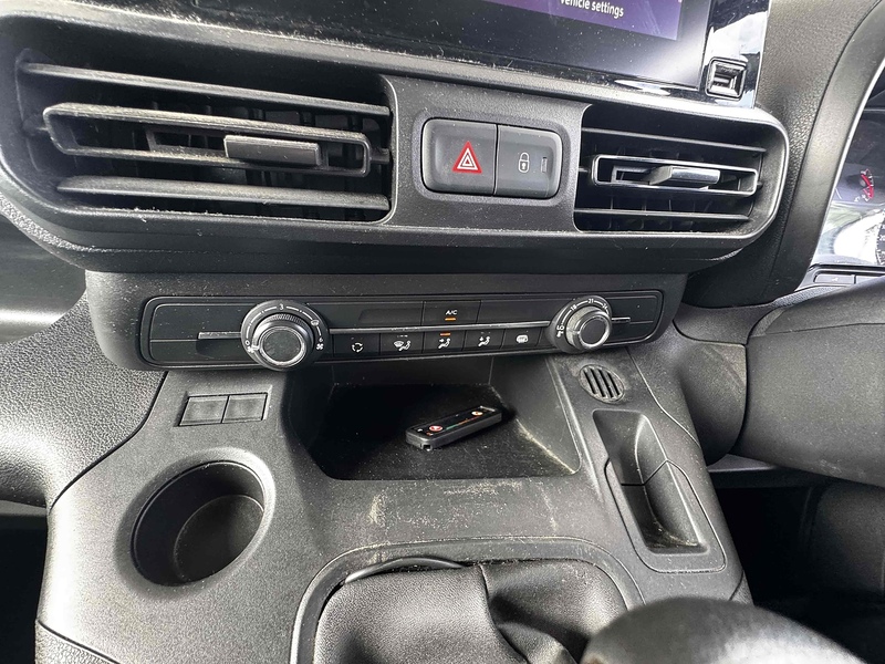 Vauxhall 1.6 Turbo D 2300 Sportive Panel Van 4dr Diesel Manual L1 H1 Euro 6 (s/s) (100 ps)