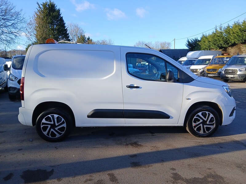 Vauxhall 1.6 Turbo D 2300 Sportive Panel Van 4dr Diesel Manual L1 H1 Euro 6 (s/s) (100 ps)