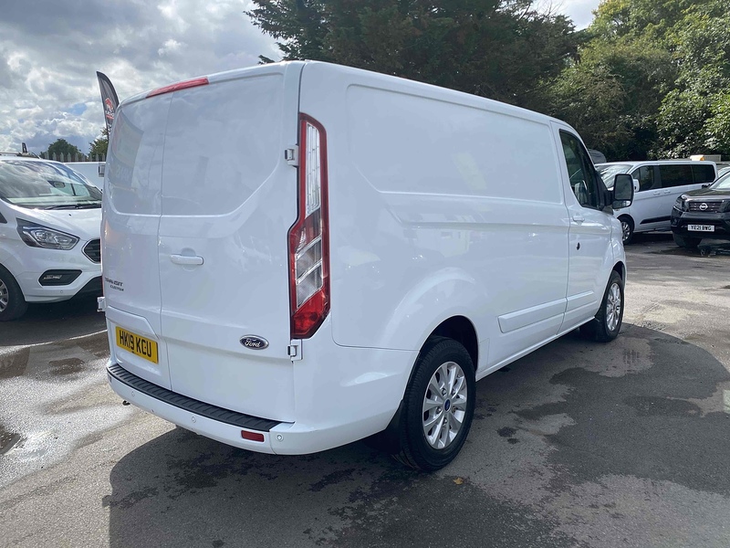 Ford 2.0 300 EcoBlue Limited Panel Van 5dr Diesel Manual L1 H1 Euro 6 (130 ps)