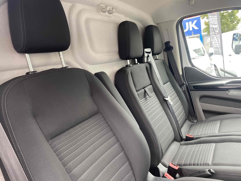 Ford 2.0 300 EcoBlue Limited Panel Van 5dr Diesel Manual L1 H1 Euro 6 (130 ps)