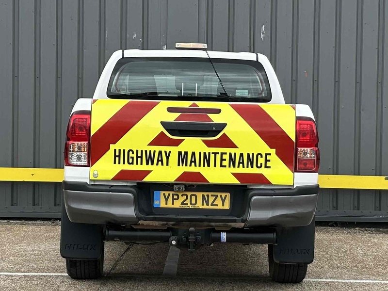 Toyota D-4D Active Pickup 2.4 Manual Diesel