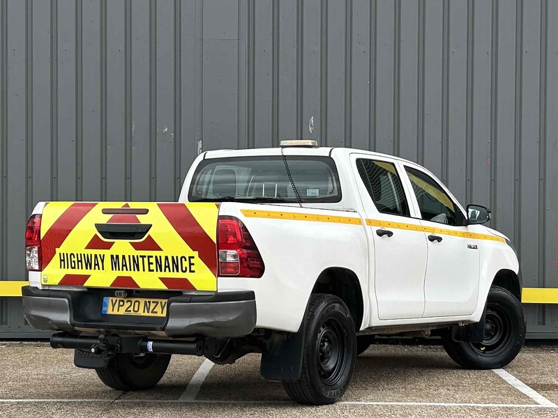 Toyota D-4D Active Pickup 2.4 Manual Diesel