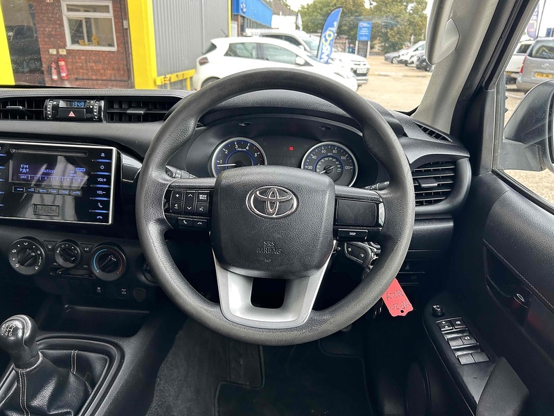 Toyota D-4D Active Pickup 2.4 Manual Diesel