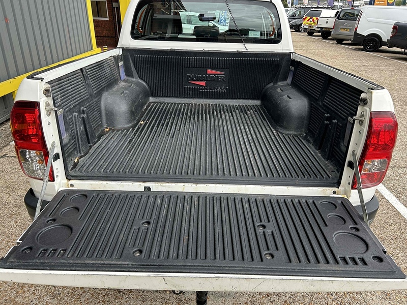 Toyota D-4D Active Pickup 2.4 Manual Diesel