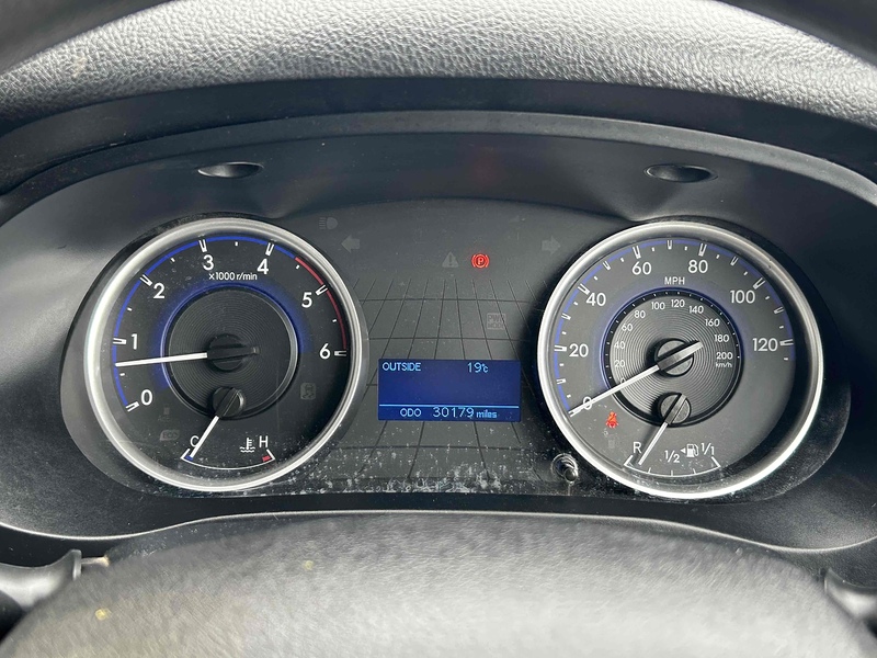 Toyota D-4D Active Pickup 2.4 Manual Diesel