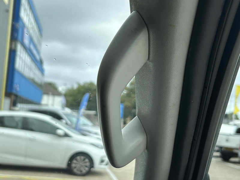 Toyota D-4D Active Pickup 2.4 Manual Diesel