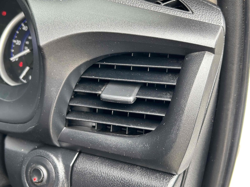 Toyota D-4D Active Pickup 2.4 Manual Diesel