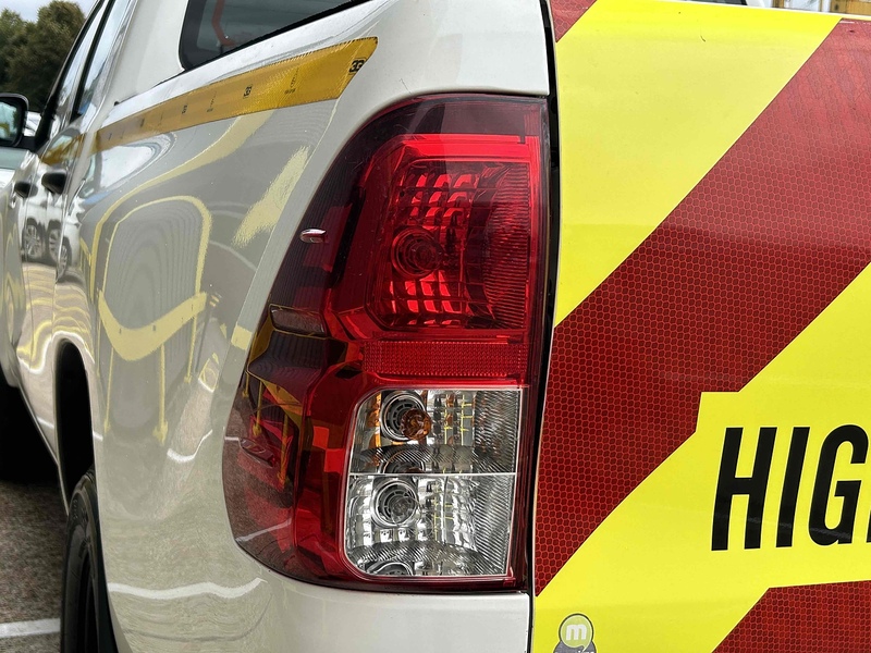 Toyota D-4D Active Pickup 2.4 Manual Diesel