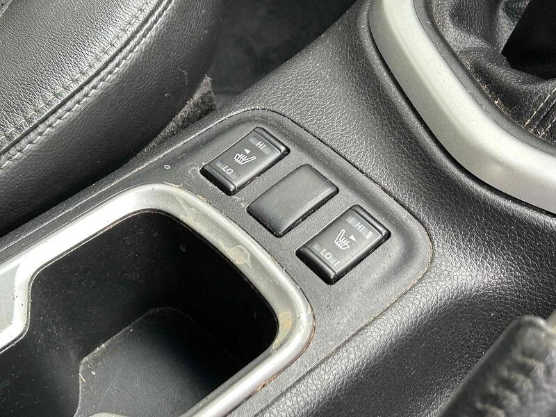 Nissan dCi Tekna Pickup 2.3 Manual Diesel