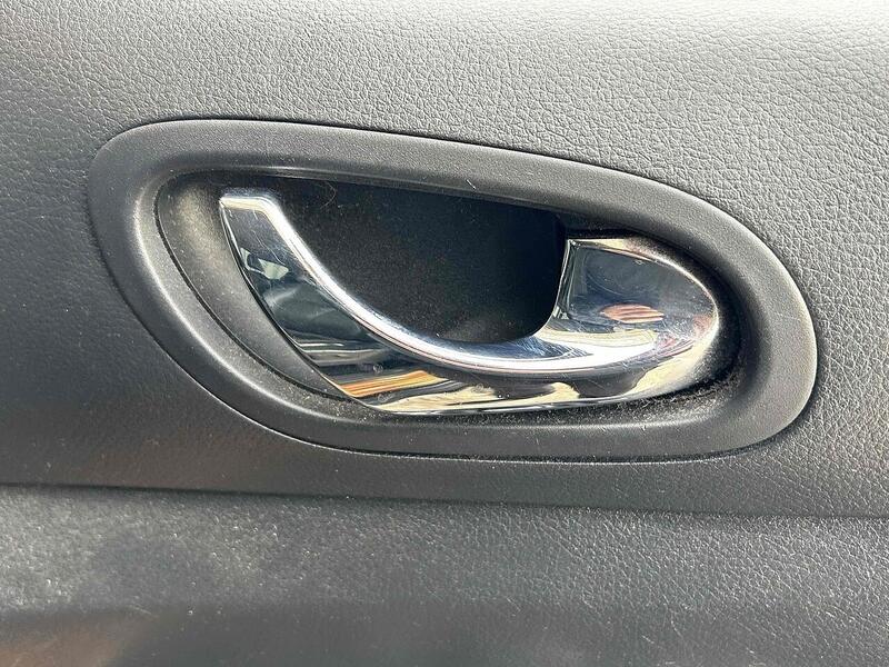 Nissan dCi Tekna Pickup 2.3 Manual Diesel