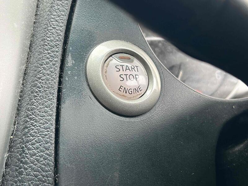 Nissan dCi Tekna Pickup 2.3 Manual Diesel