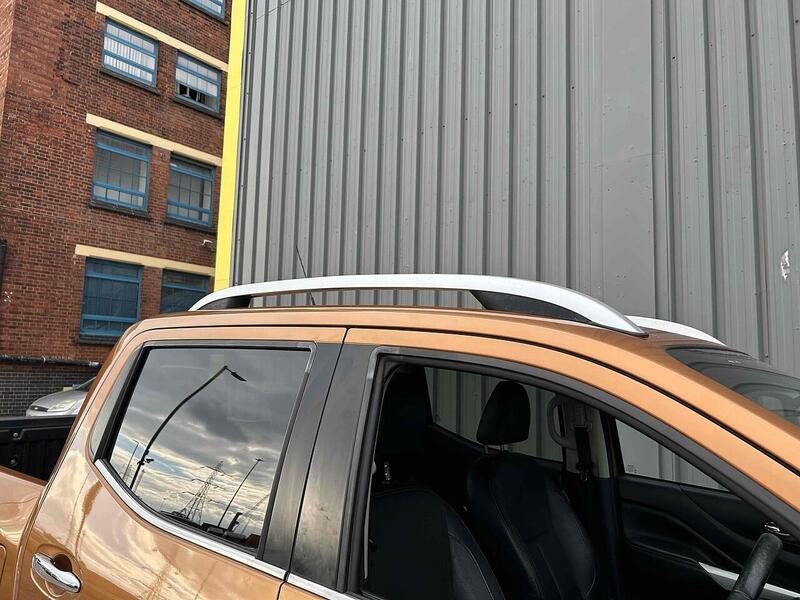 Nissan dCi Tekna Pickup 2.3 Manual Diesel