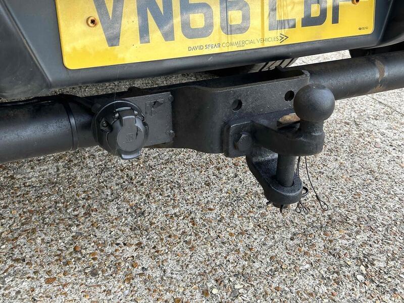 Nissan dCi Tekna Pickup 2.3 Manual Diesel