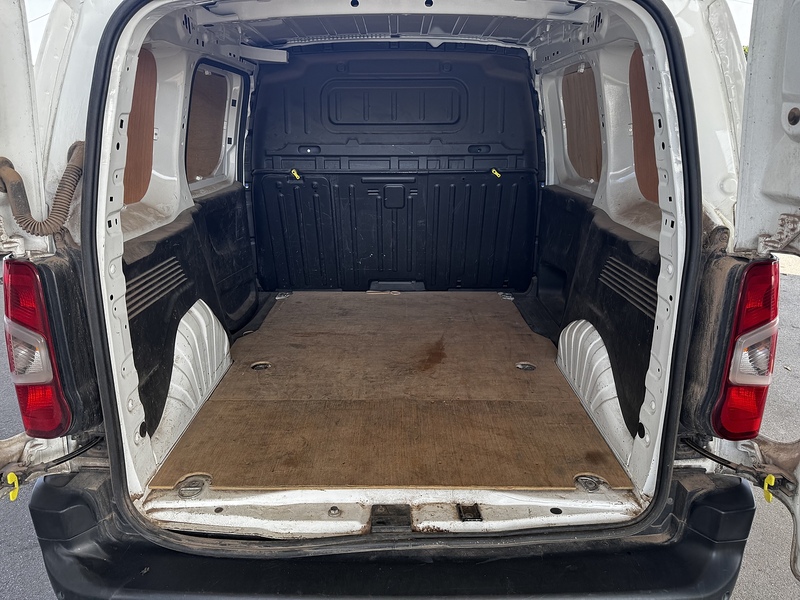 Peugeot 1.5 BlueHDi 1000 Professional Standard Panel Van 5dr Diesel Manual SWB Euro 6 (s/s) (100 bhp)