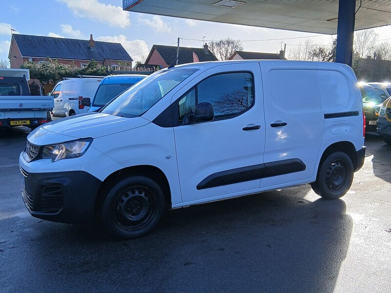 Peugeot 1.5 BlueHDi 1000 Professional Standard Panel Van 5dr Diesel Manual SWB Euro 6 (s/s) (100 bhp)