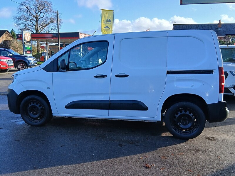 Peugeot 1.5 BlueHDi 1000 Professional Standard Panel Van 5dr Diesel Manual SWB Euro 6 (s/s) (100 bhp)