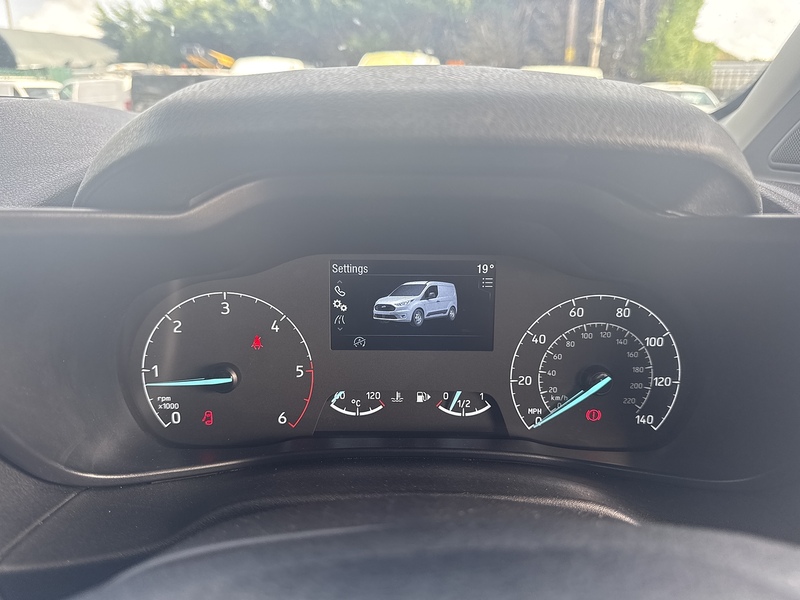 Ford 1.5 240 EcoBlue Limited Panel Van 5dr Diesel Manual L2 Euro 6 (s/s) (120 ps)