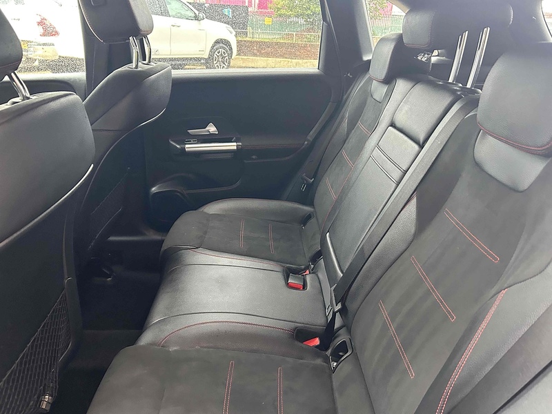 Mercedes-Benz 2.0 B200d AMG Line MPV 5dr Diesel 8G-DCT Euro 6 (s/s) (150 ps)