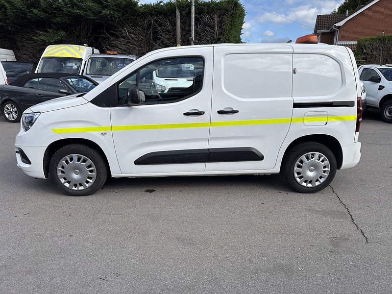 Vauxhall 1.5 Turbo D 2000 Sportive Panel Van 4dr Diesel Manual L1 H1 Euro 6 (s/s) (100 ps)