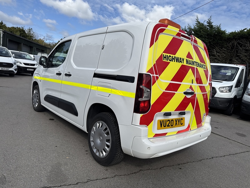 Vauxhall 1.5 Turbo D 2000 Sportive Panel Van 4dr Diesel Manual L1 H1 Euro 6 (s/s) (100 ps)