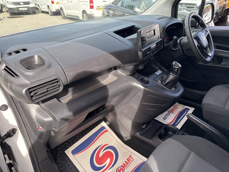 Vauxhall 1.5 Turbo D 2000 Sportive Panel Van 4dr Diesel Manual L1 H1 Euro 6 (s/s) (100 ps)