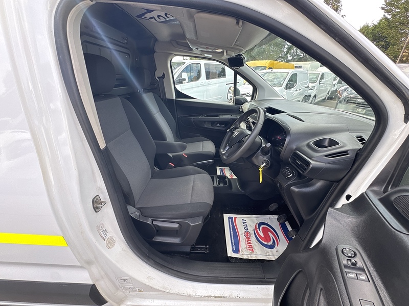 Vauxhall 1.5 Turbo D 2000 Sportive Panel Van 4dr Diesel Manual L1 H1 Euro 6 (s/s) (100 ps)