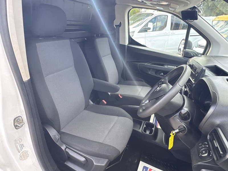 Vauxhall 1.5 Turbo D 2000 Sportive Panel Van 4dr Diesel Manual L1 H1 Euro 6 (s/s) (100 ps)