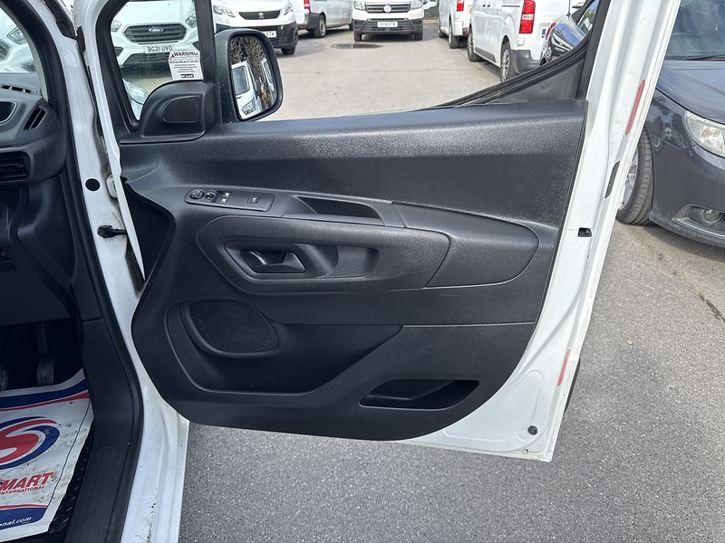 Vauxhall 1.5 Turbo D 2000 Sportive Panel Van 4dr Diesel Manual L1 H1 Euro 6 (s/s) (100 ps)